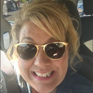 Meet your Posher, Marissa